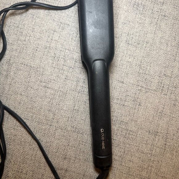 Cloud Nine - Wide Plate Hair Iron - Picture 2 of 2